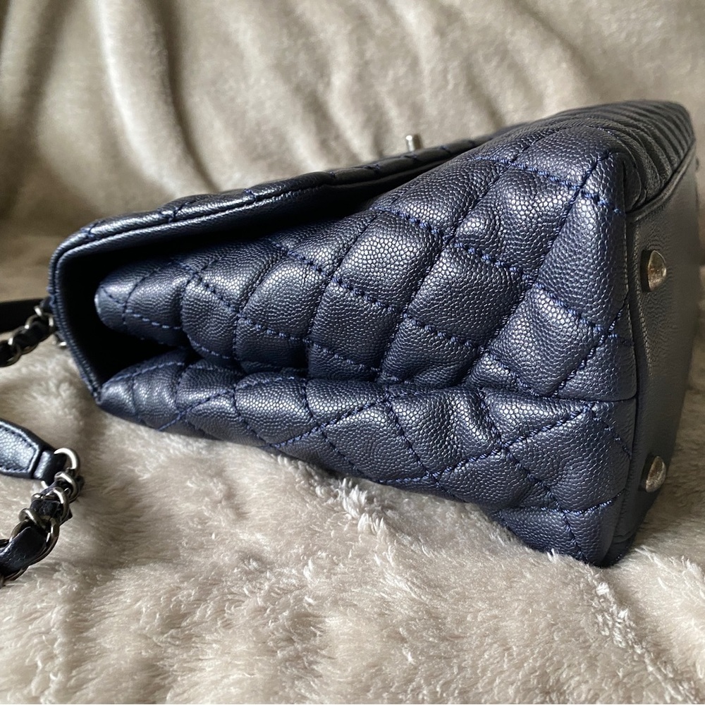 SOLD CHANEL Caviar Lizard Quilted Medium Coco Handle Flap Navy - Picture 5 of 13